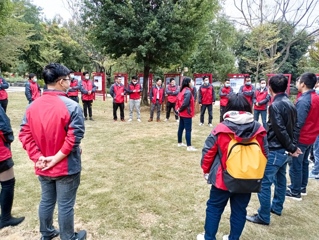Yulun Machinery's Team building